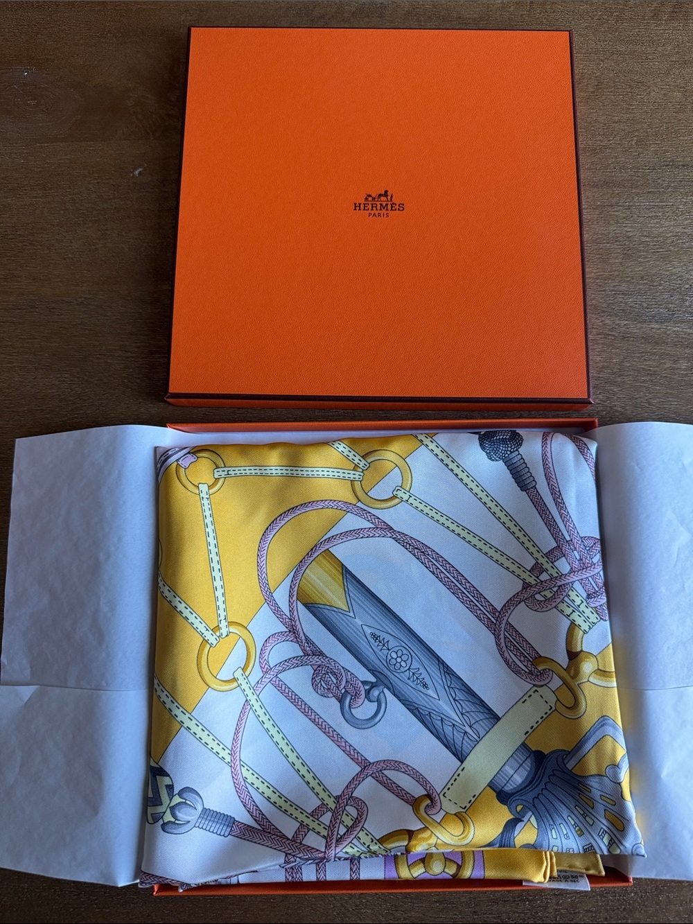 BNIB Hermès Carré 90 “Cliquetis” Silk Scarf - Picture 6 of 6